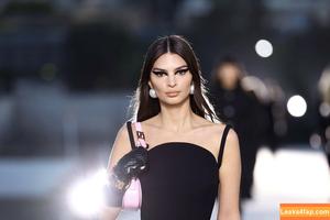 Emily Ratajkowski photo #0675
