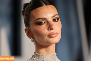 Emily Ratajkowski photo #0703
