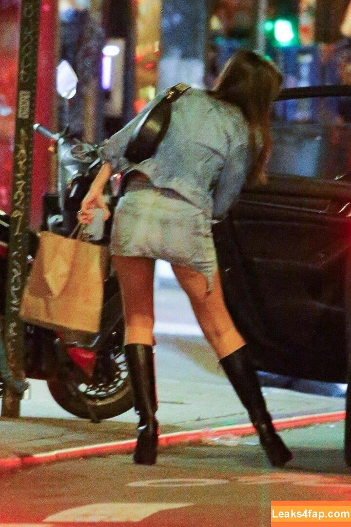 Emily Ratajkowski / Officialemilyratajkowski / emrata / https: leaked photo photo #1005