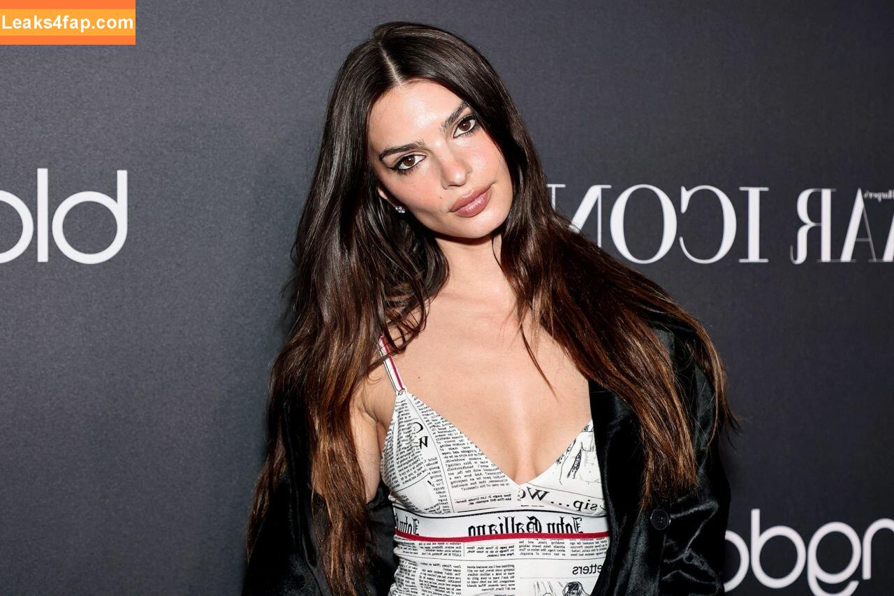 Emily Ratajkowski / Officialemilyratajkowski / emrata / https: leaked photo photo #1039