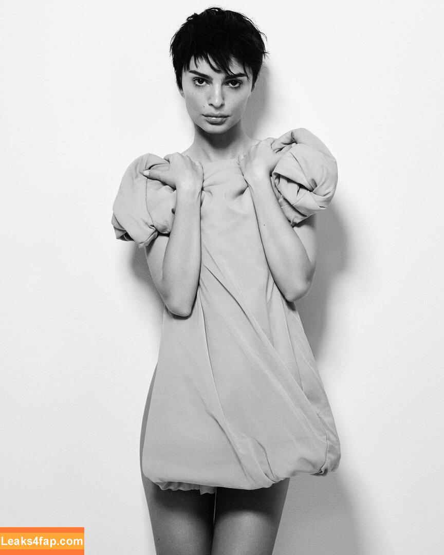 Emily Ratajkowski / Officialemilyratajkowski / emrata / https: слитое фото фото #1068