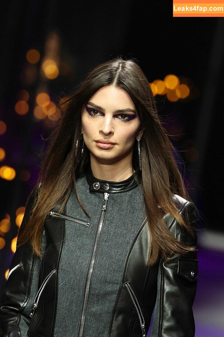 Emily Ratajkowski / Officialemilyratajkowski / emrata / https: leaked photo photo #1107