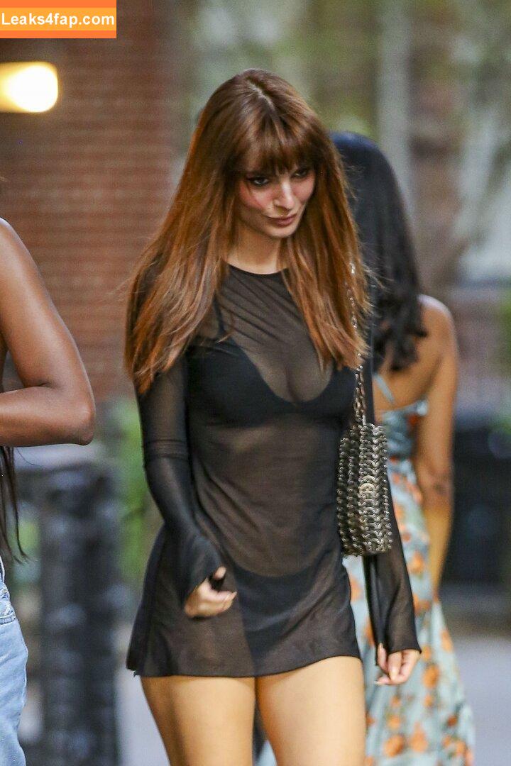 Emily Ratajkowski / Officialemilyratajkowski / emrata / https: слитое фото фото #1178