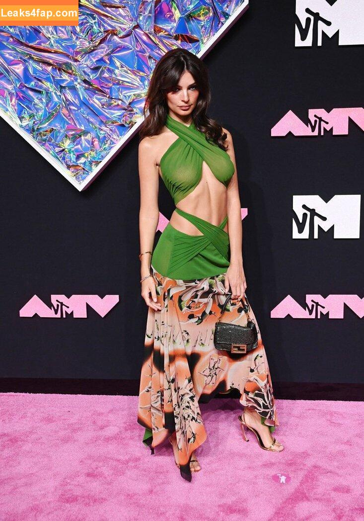 Emily Ratajkowski / Officialemilyratajkowski / emrata / https: leaked photo photo #1506