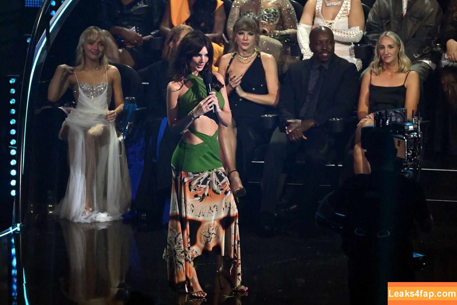 Emily Ratajkowski / Officialemilyratajkowski / emrata / https: leaked photo photo #1526