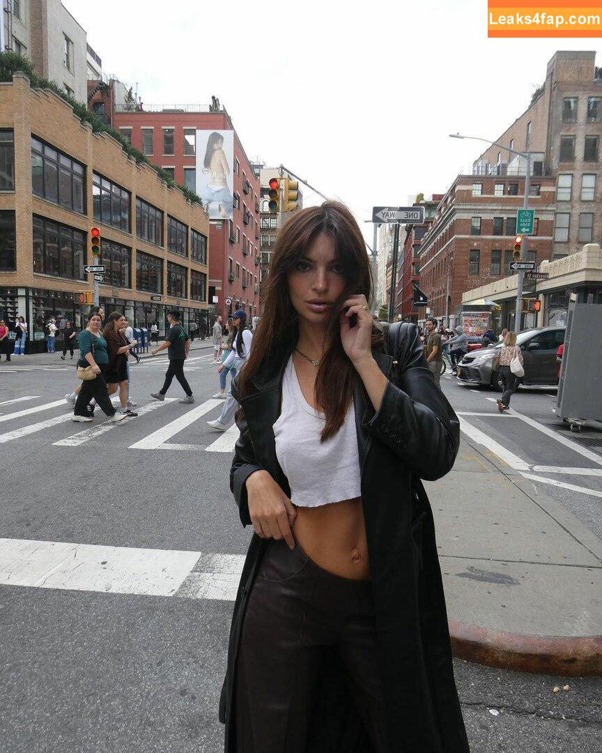 Emily Ratajkowski / Officialemilyratajkowski / emrata / https: leaked photo photo #1556