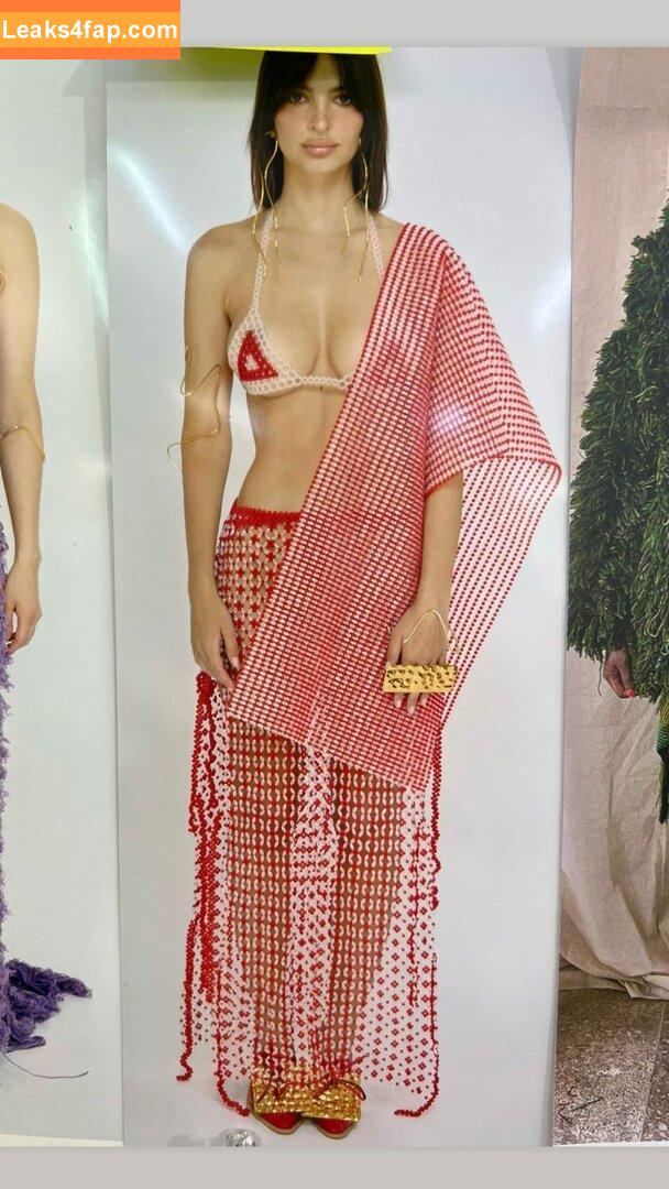 Emily Ratajkowski / Officialemilyratajkowski / emrata / https: leaked photo photo #1574