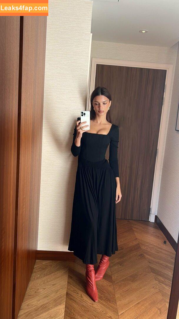 Emily Ratajkowski / Officialemilyratajkowski / emrata / https: leaked photo photo #1591