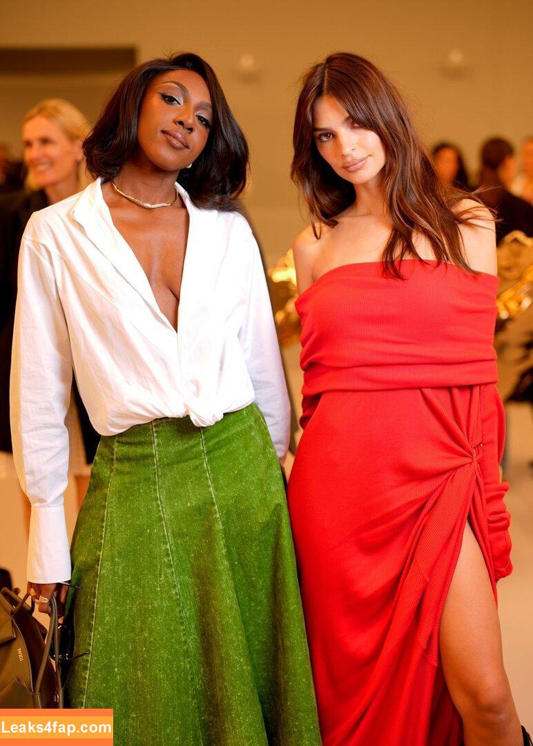 Emily Ratajkowski / Officialemilyratajkowski / emrata / https: leaked photo photo #1614