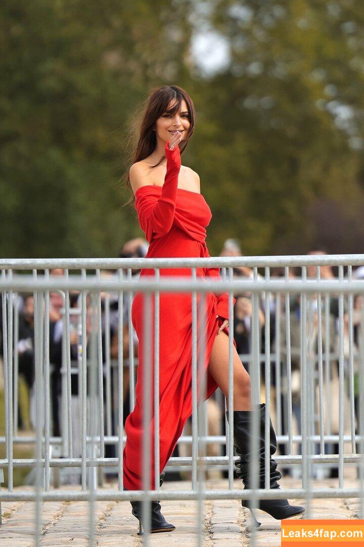 Emily Ratajkowski / Officialemilyratajkowski / emrata / https: leaked photo photo #1615