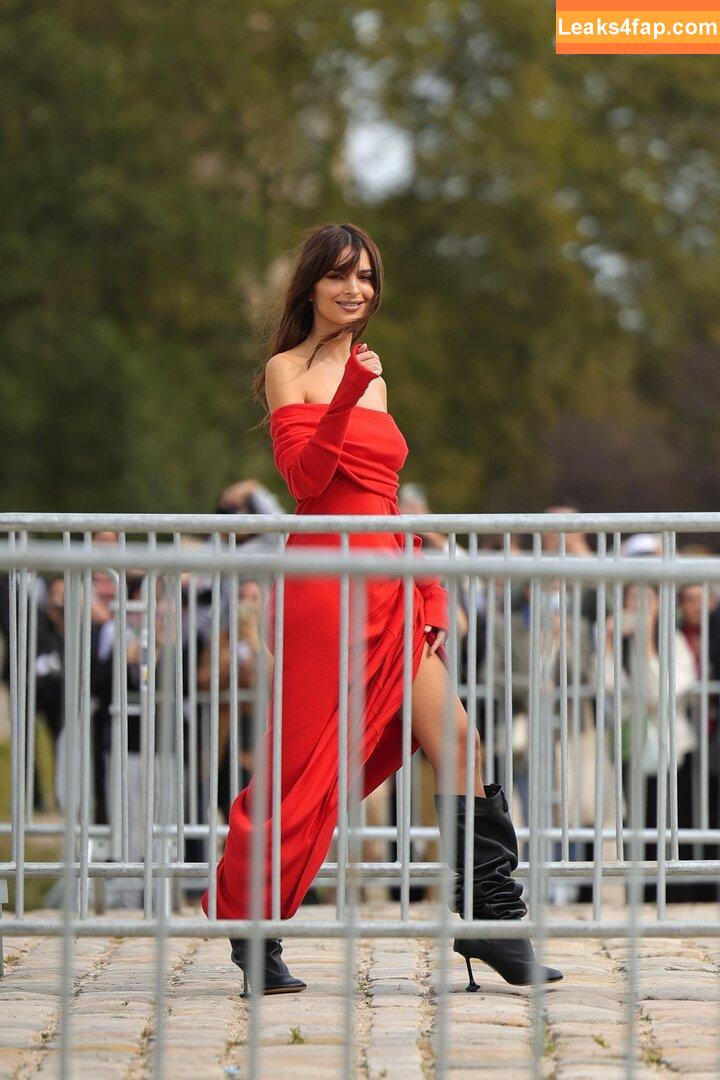 Emily Ratajkowski / Officialemilyratajkowski / emrata / https: leaked photo photo #1616