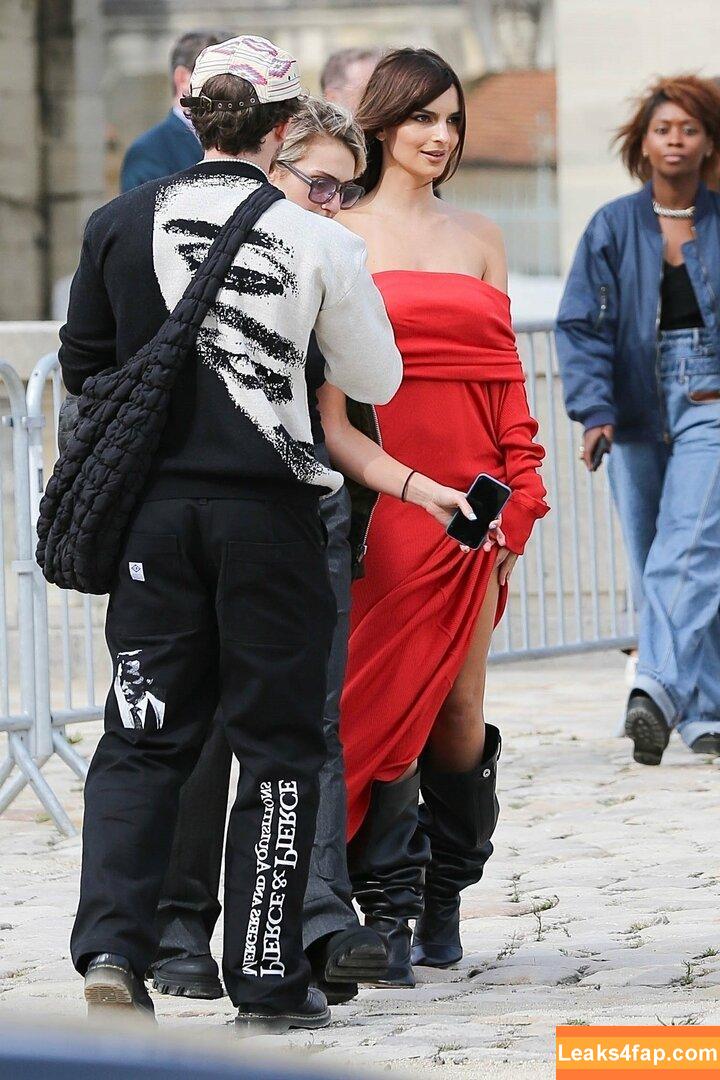 Emily Ratajkowski / Officialemilyratajkowski / emrata / https: leaked photo photo #1620