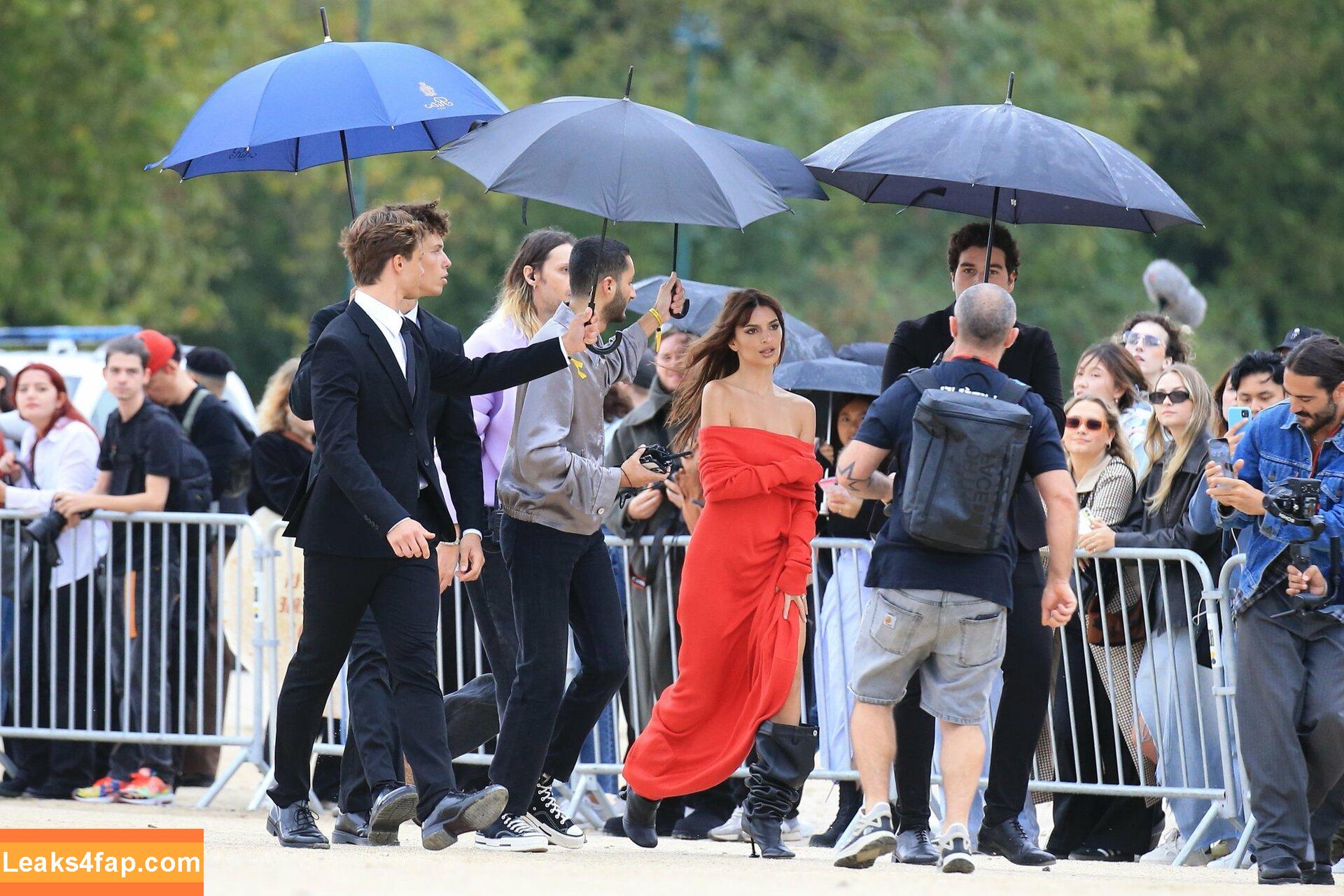 Emily Ratajkowski / Officialemilyratajkowski / emrata / https: leaked photo photo #1621