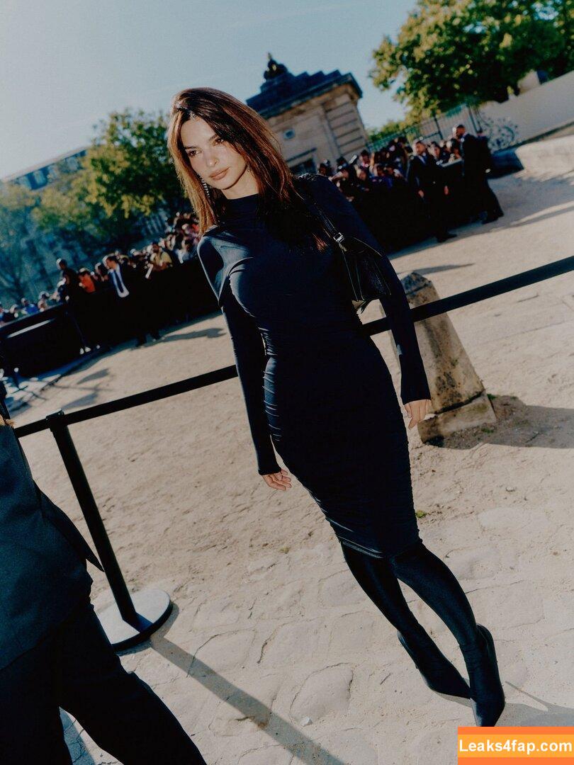 Emily Ratajkowski / Officialemilyratajkowski / emrata / https: leaked photo photo #1670