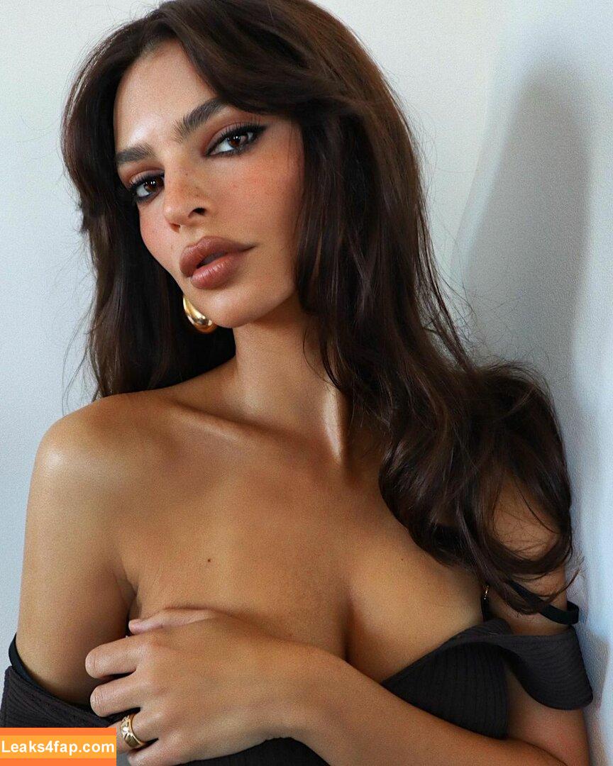 Emily Ratajkowski / Officialemilyratajkowski / emrata / https: leaked photo photo #1703