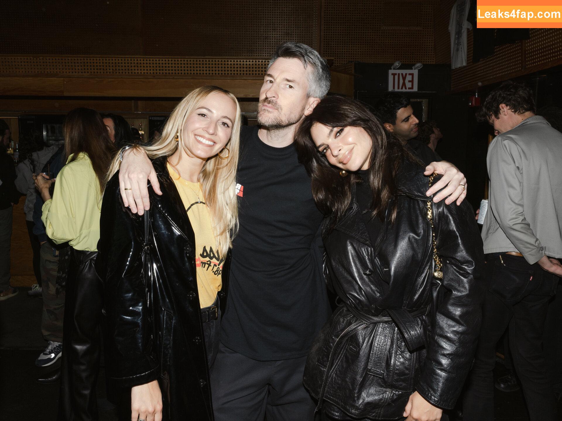 Emily Ratajkowski / Officialemilyratajkowski / emrata / https: leaked photo photo #1719