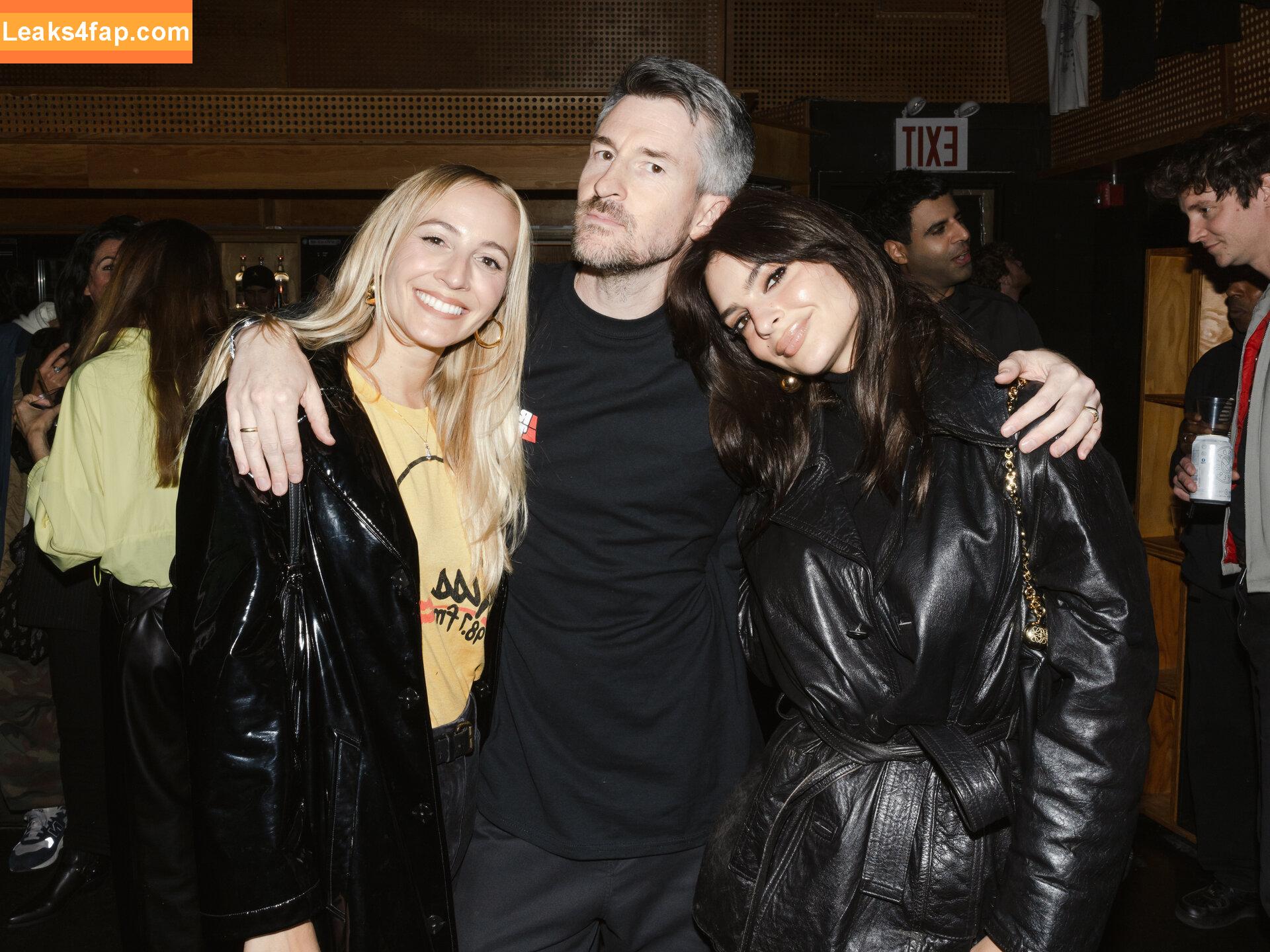 Emily Ratajkowski / Officialemilyratajkowski / emrata / https: leaked photo photo #1722