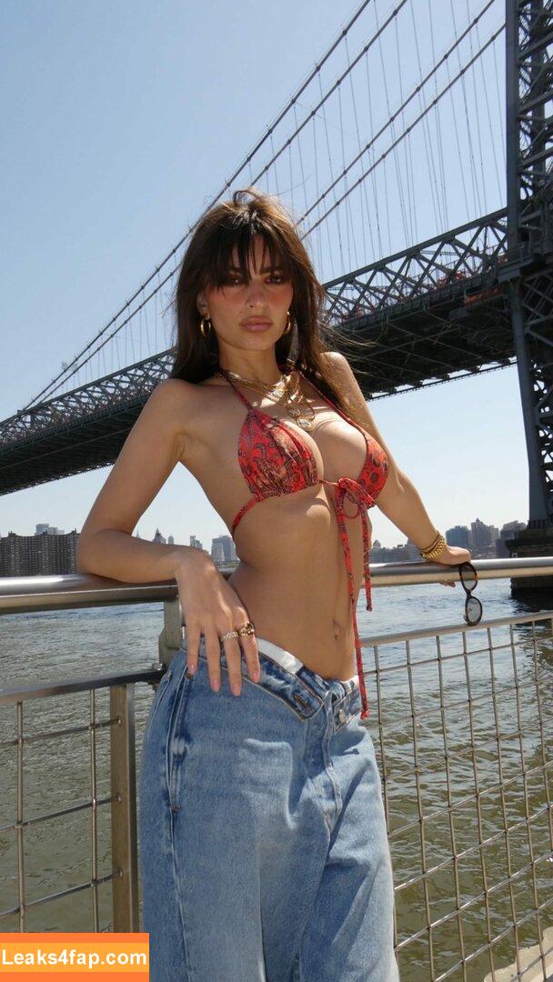 Emily Ratajkowski / Officialemilyratajkowski / emrata / https: leaked photo photo #1741