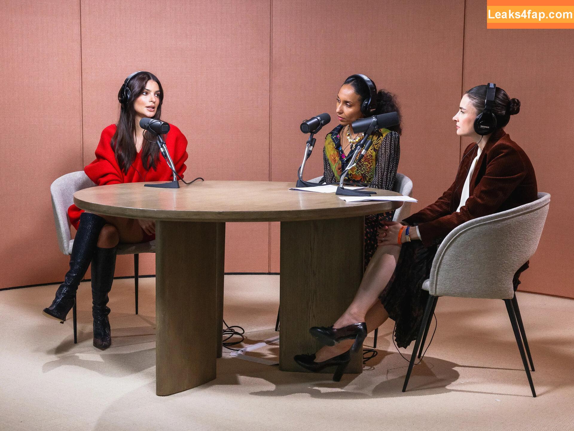 Emily Ratajkowski / Officialemilyratajkowski / emrata / https: leaked photo photo #1764