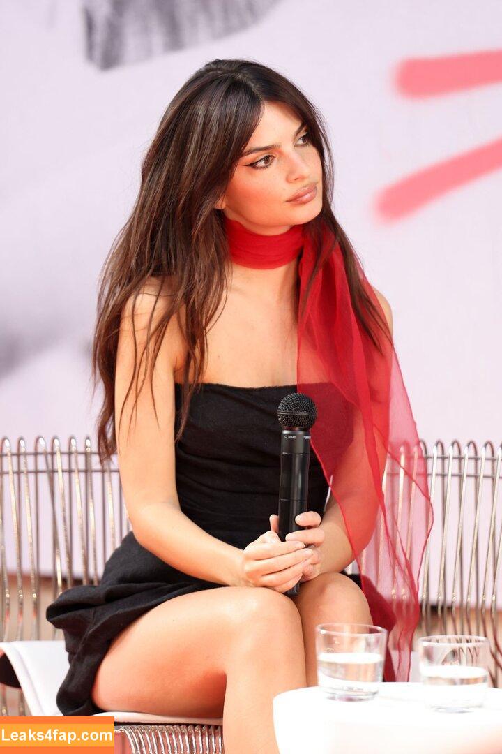 Emily Ratajkowski / Officialemilyratajkowski / emrata / https: leaked photo photo #1781