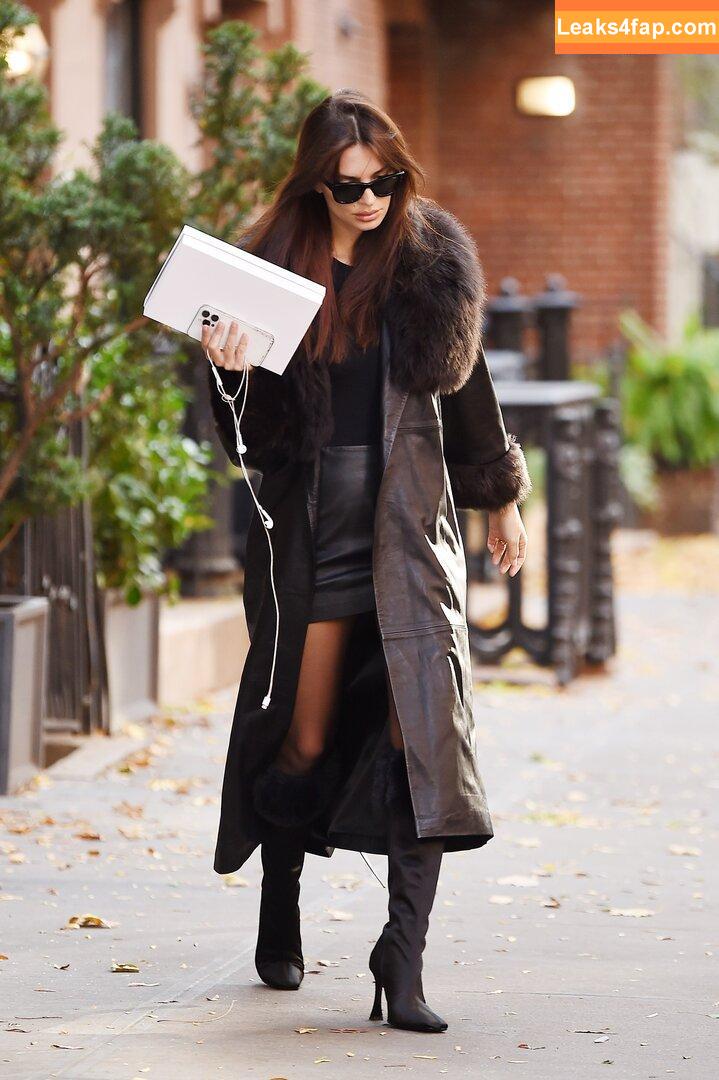 Emily Ratajkowski / Officialemilyratajkowski / emrata / https: leaked photo photo #1852