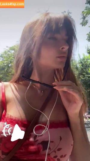 Emily Ratajkowski photo #1233