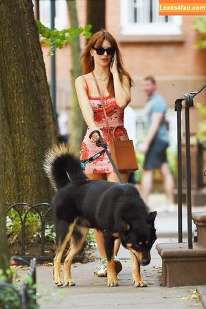 Emily Ratajkowski photo #1250