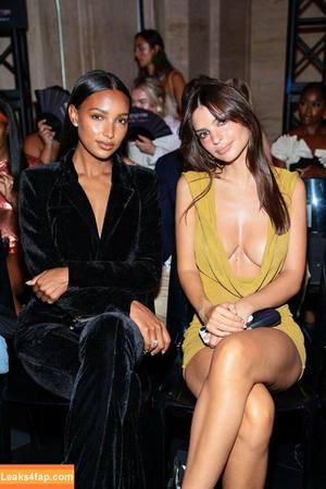 Emily Ratajkowski photo #1363