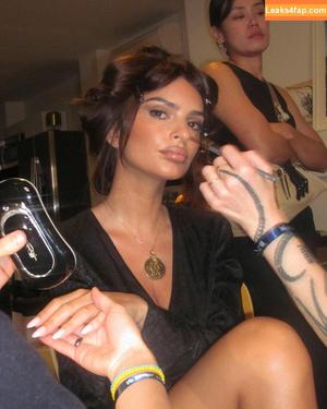 Emily Ratajkowski photo #1447