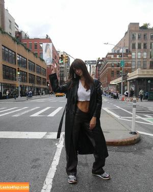 Emily Ratajkowski photo #1558