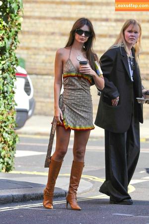 Emily Ratajkowski photo #1562