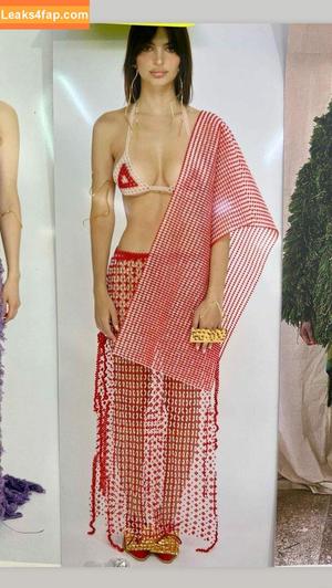 Emily Ratajkowski photo #1574