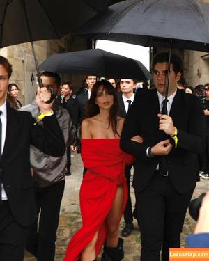 Emily Ratajkowski photo #1596