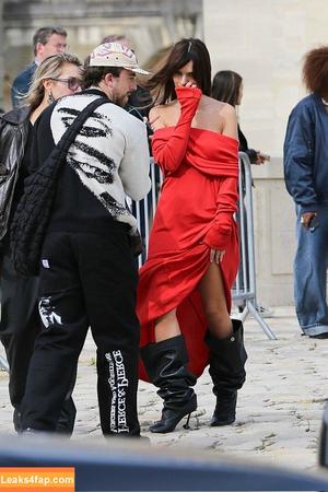 Emily Ratajkowski photo #1618