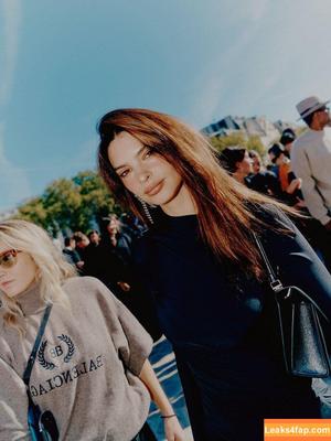 Emily Ratajkowski photo #1671