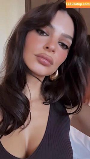 Emily Ratajkowski photo #1705