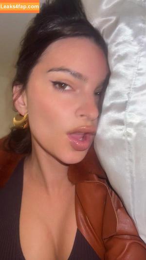 Emily Ratajkowski photo #1709