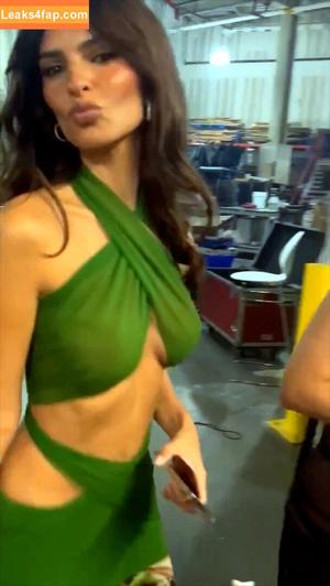 Emily Ratajkowski photo #1904