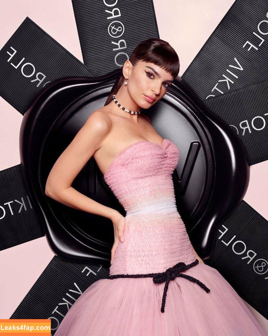 Emily Ratajkowski / Officialemilyratajkowski / emrata / https: leaked photo photo #2040