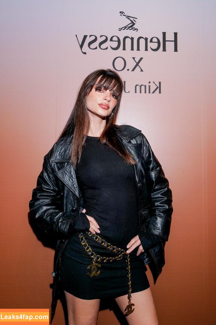 Emily Ratajkowski / Officialemilyratajkowski / emrata / https: leaked photo photo #2063