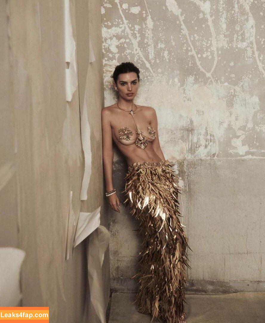 Emily Ratajkowski / Officialemilyratajkowski / emrata / https: leaked photo photo #2072