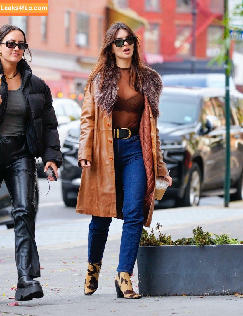 Emily Ratajkowski / Officialemilyratajkowski / emrata / https: leaked photo photo #2085