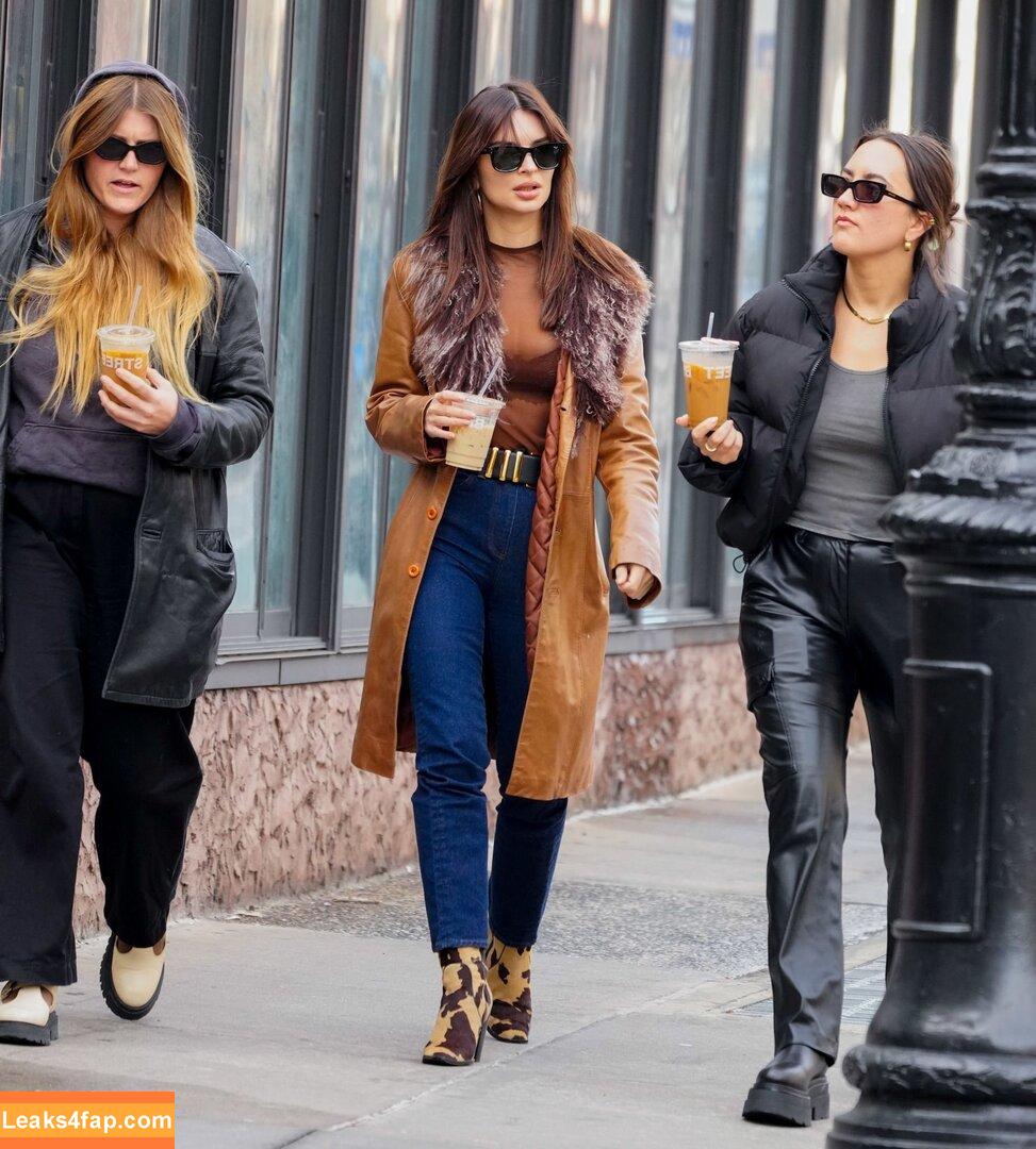 Emily Ratajkowski / Officialemilyratajkowski / emrata / https: leaked photo photo #2093