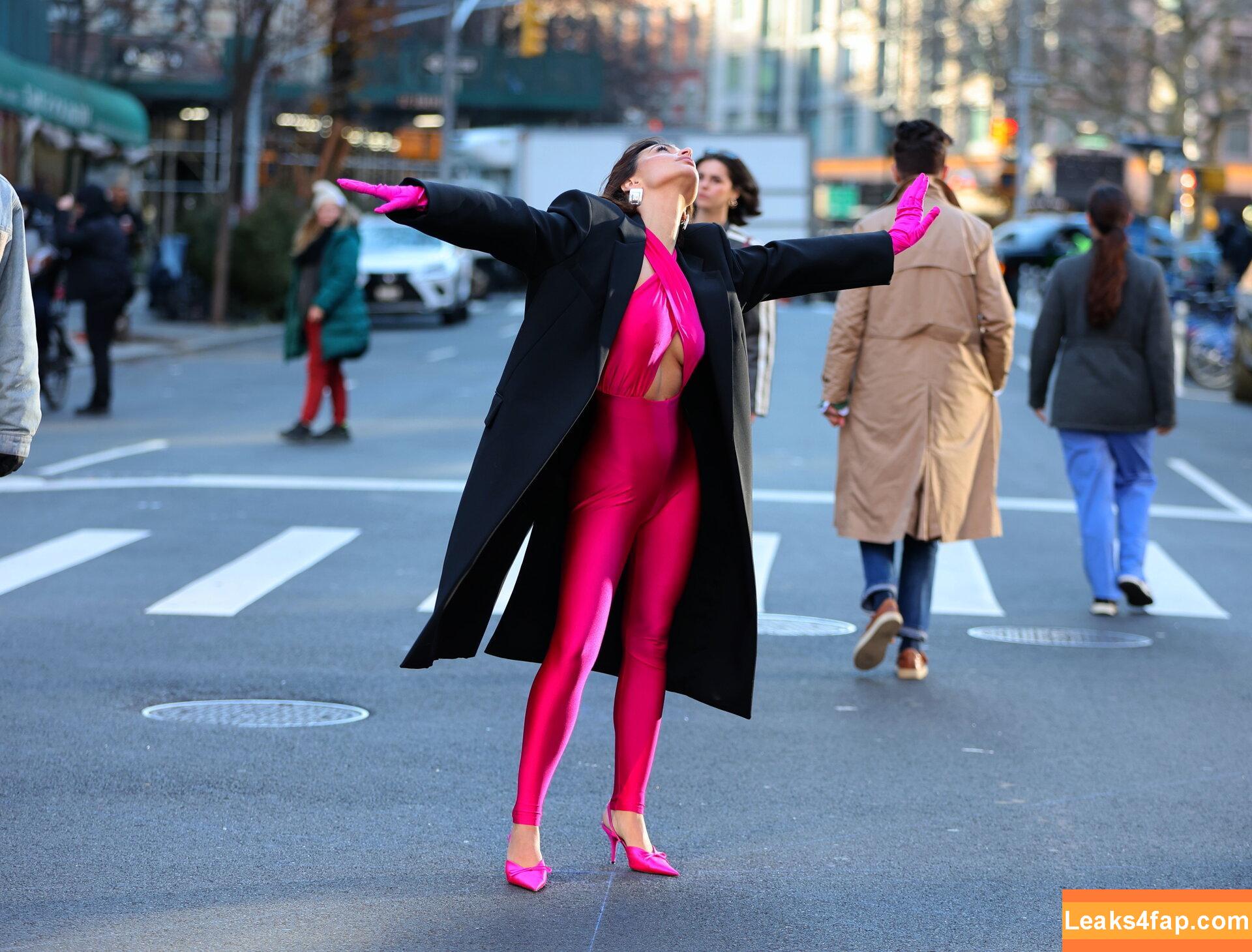 Emily Ratajkowski / Officialemilyratajkowski / emrata / https: leaked photo photo #2150