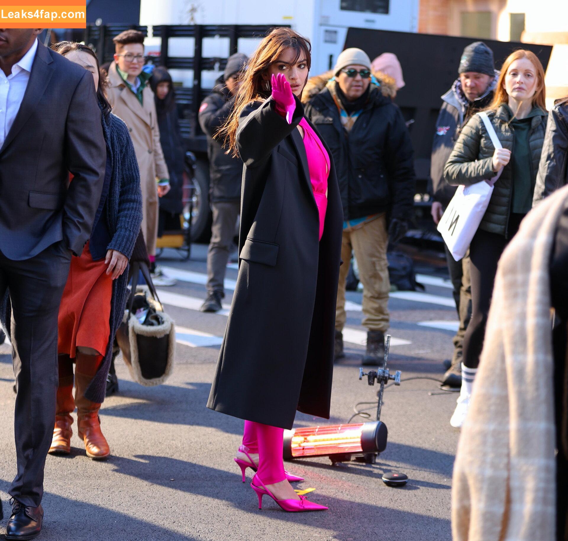 Emily Ratajkowski / Officialemilyratajkowski / emrata / https: leaked photo photo #2151