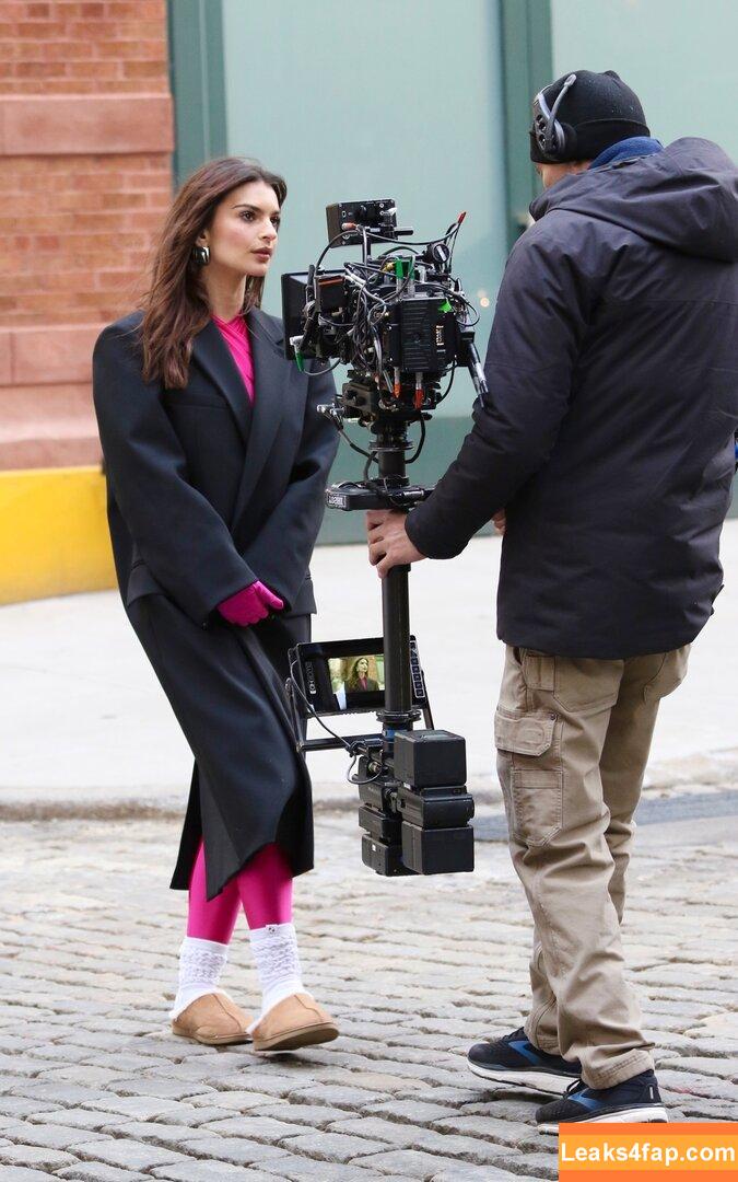 Emily Ratajkowski / Officialemilyratajkowski / emrata / https: leaked photo photo #2154