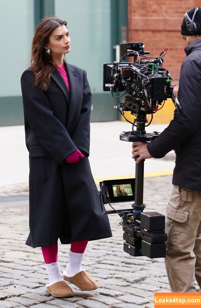 Emily Ratajkowski / Officialemilyratajkowski / emrata / https: leaked photo photo #2160