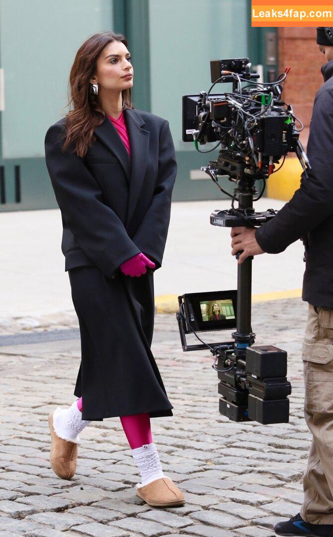 Emily Ratajkowski / Officialemilyratajkowski / emrata / https: leaked photo photo #2166