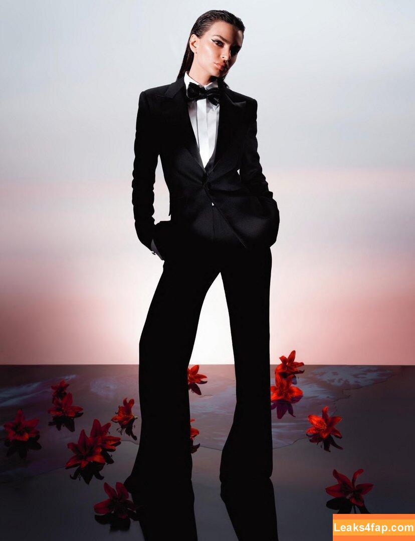 Emily Ratajkowski / Officialemilyratajkowski / emrata / https: leaked photo photo #2173