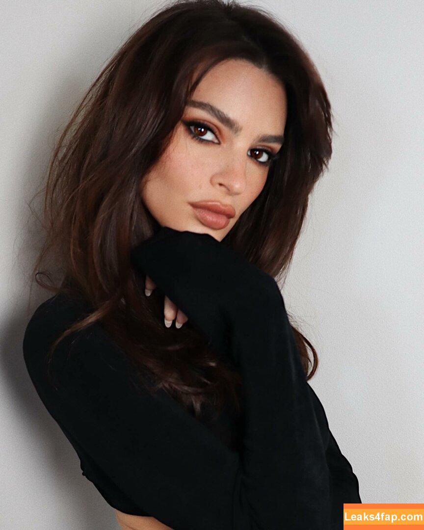 Emily Ratajkowski / Officialemilyratajkowski / emrata / https: leaked photo photo #2203